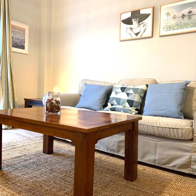 2 Apartamento TERRAZA Free Wifi - Three-Bedroom Apartment - 14
