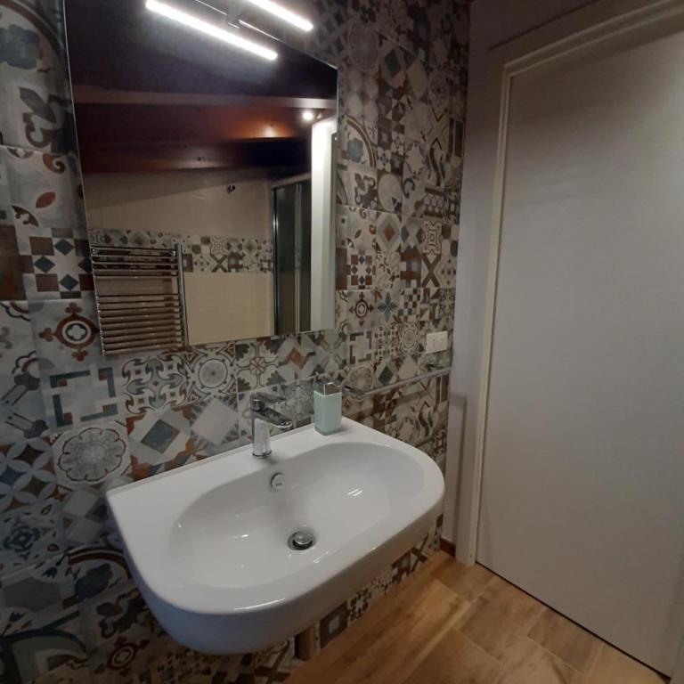 Appartamento Alba - Appartamento con 2 Camere da Letto - 12