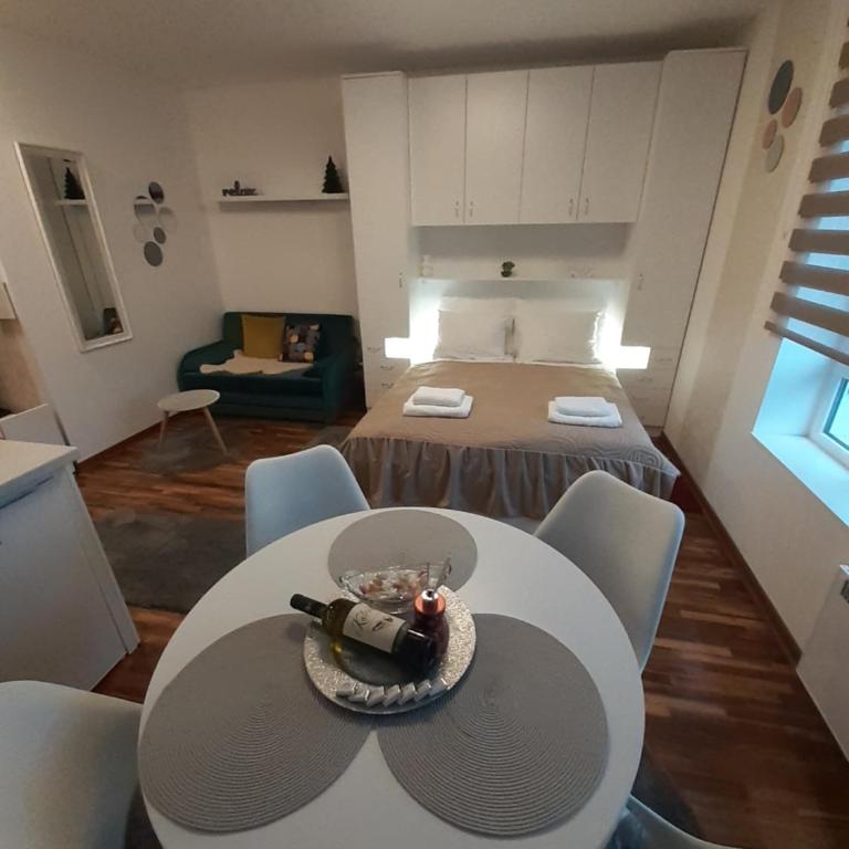 Lux apartmani Dunja Kopaonik Čardaci - WHITE - Apartman sa Pogledom na Planinu - 9