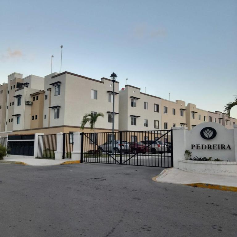 Lovely Apartment HOEStel Pedreira! - Three-Bedroom Apartment - 1