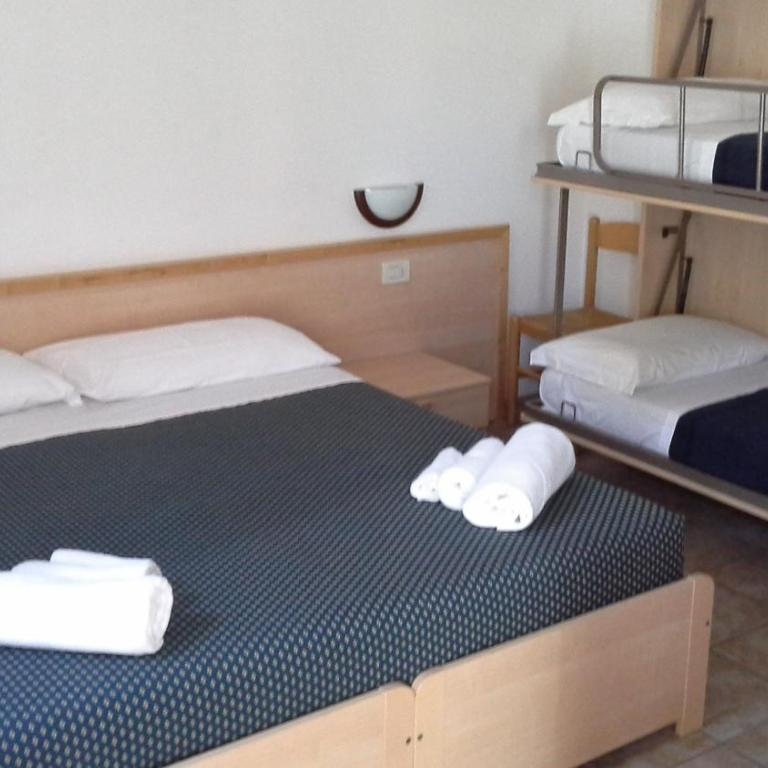Hotel "Il Parco" B&B Sirolo - Camera Quadrupla Standard - 1