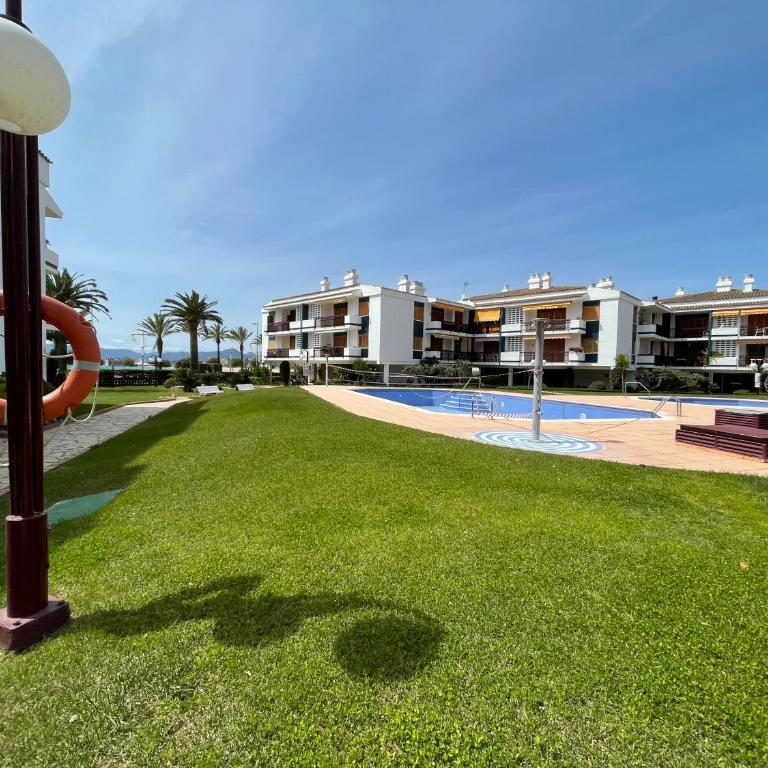 Precioso apartamento con piscina Urbanización Playazul - Apartamento de 2 dormitorios con terraza y vistas al mar - 9
