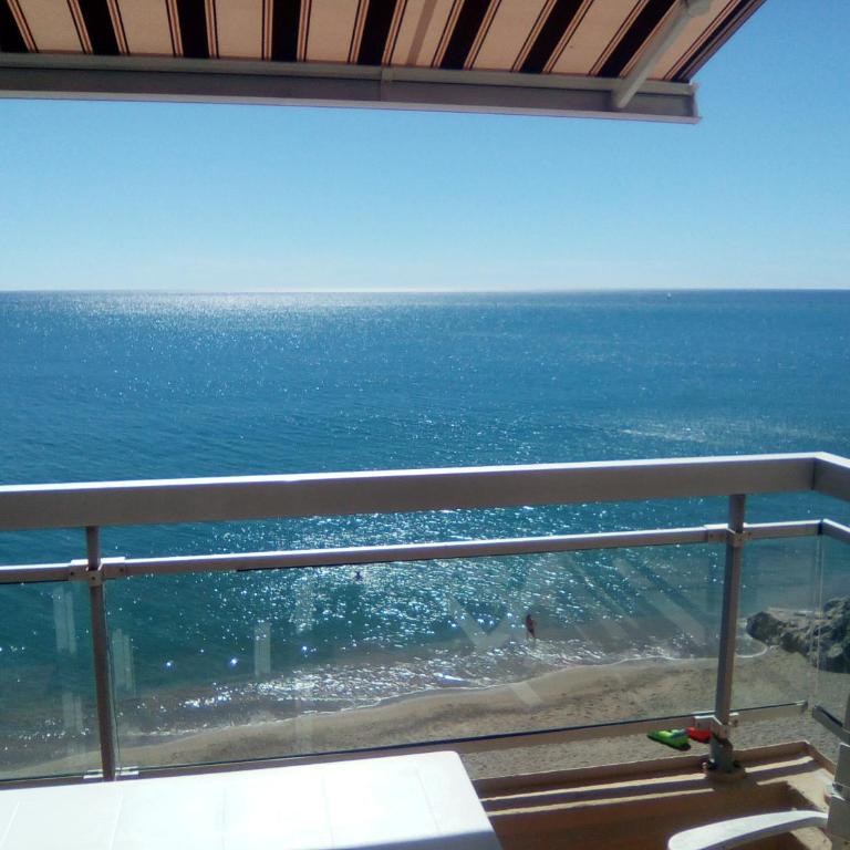 Studio Cabine Sète Corniche Vue Mer 1ère ligne - Estudio con vistas al mar - 1