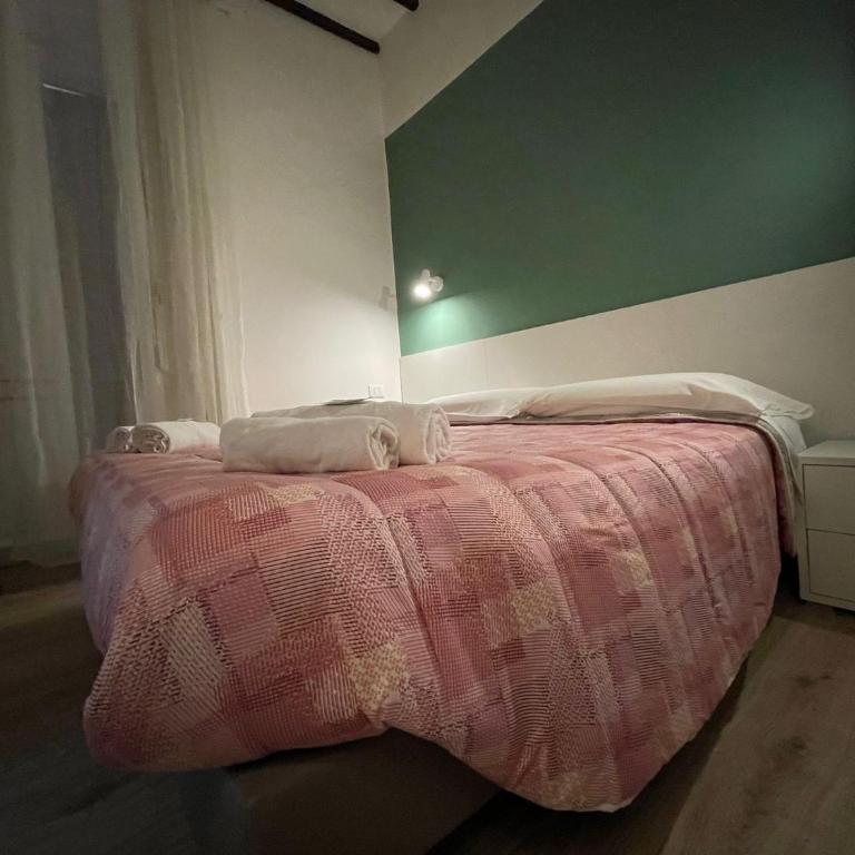guest house cernaia - Camera Budget Matrimoniale/Doppia con Letti Singoli - 10