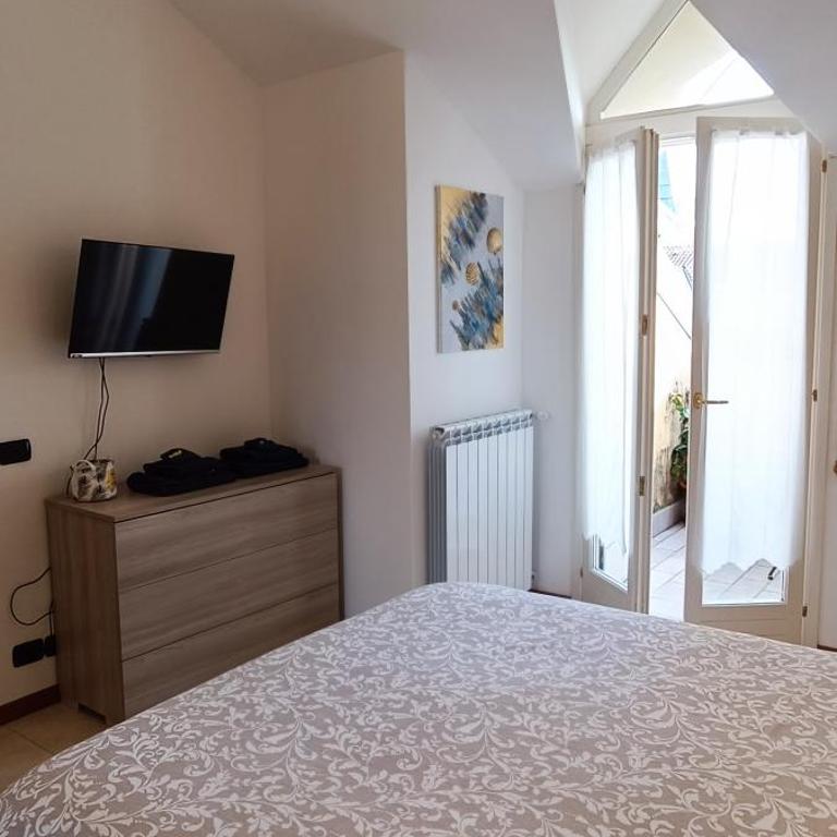 Attico VistaLago - Centro città Verbania - Appartamento con 1 Camera da Letto - 3