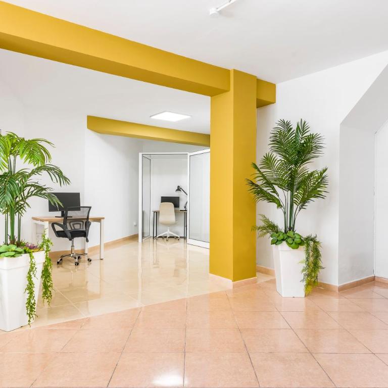 Club Tenerife Apartments - One-Bedroom Sunny Large Apartment with Pool View - 6