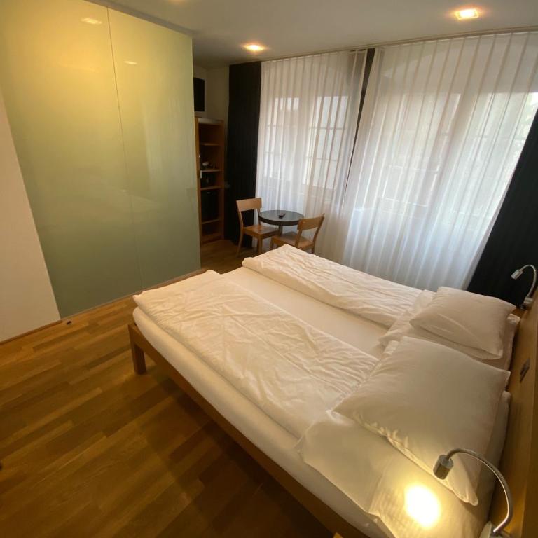 Hotel Lestelle - self check-in - Superior Zimmer mit Kingsize-Bett - 13