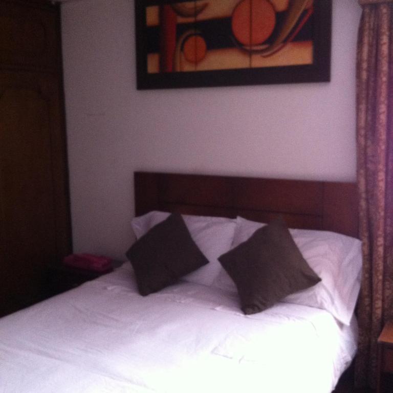Casa Blanca Hostal Manizales - Habitación Familiar Clásica - 5