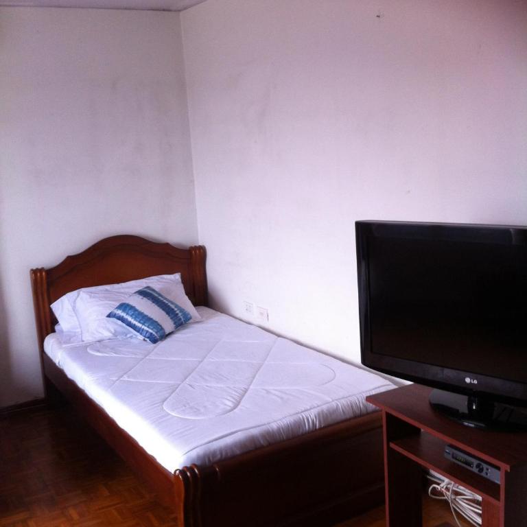 Casa Blanca Hostal Manizales - Habitación Familiar Clásica - 6