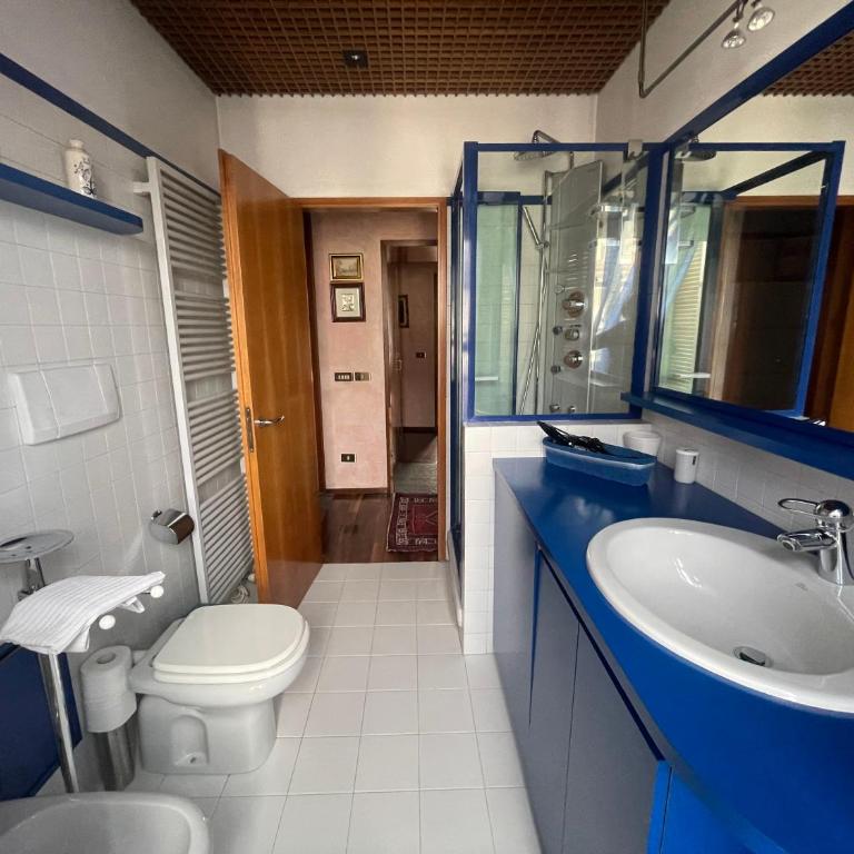 Centro storico Torino, Posto auto e ascensore, Casa di charme - Appartamento con 2 Camere da Letto - 17