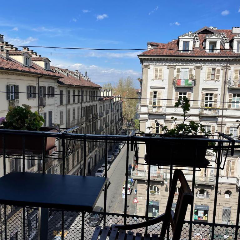 Centro storico Torino, Posto auto e ascensore, Casa di charme - Appartamento con 2 Camere da Letto - 21