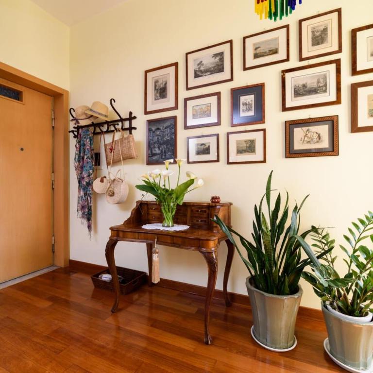 La Camelia Apartment - Three-Bedroom Apartment - 8