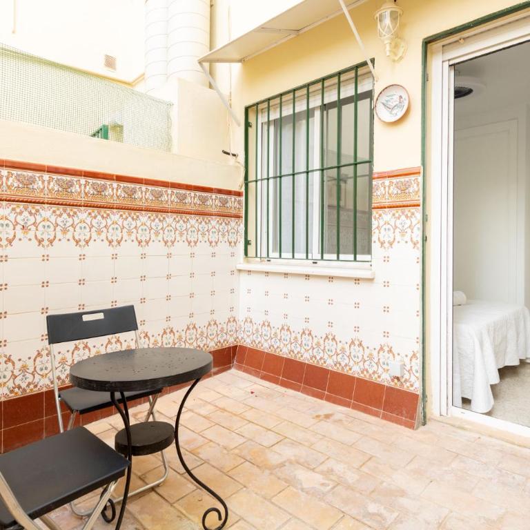 Bordador Central Courtyard by Valcambre - One-Bedroom Apartment - 4