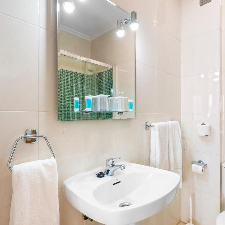 Hotel Andrea´s - Habitación Doble con balcón - 2 camas - 12