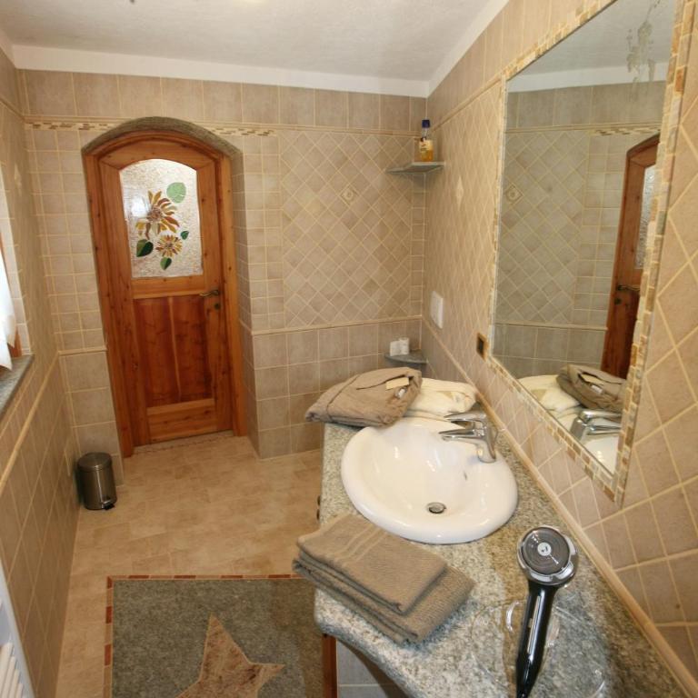 Bellevue - One-Bedroom Apartment - 11