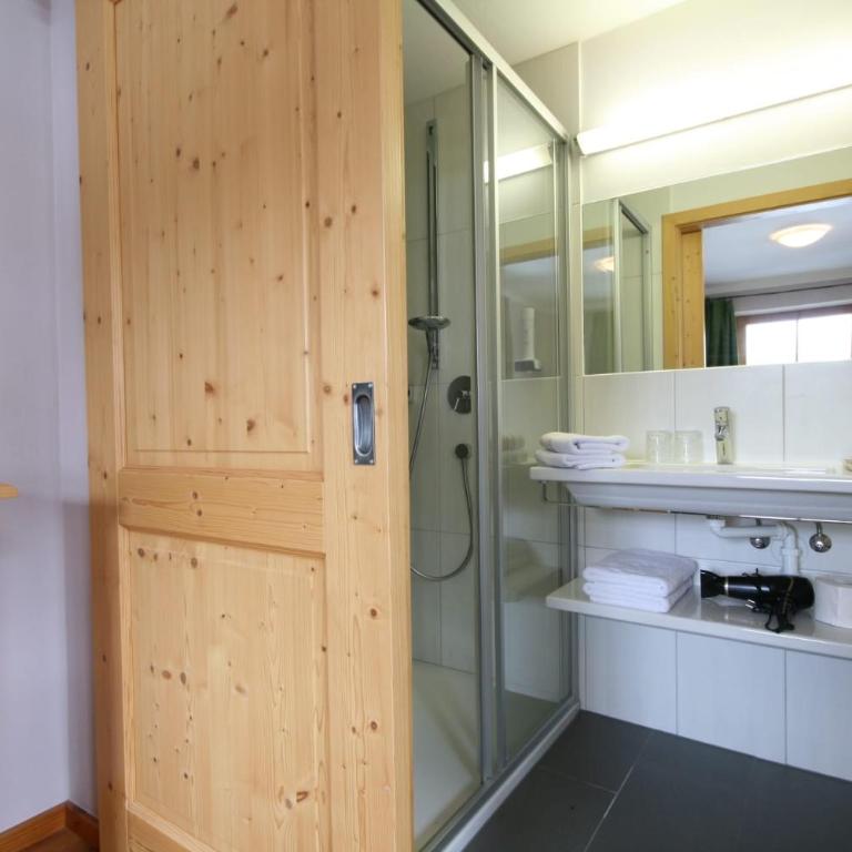Alpengasthof Karalm - Doppelzimmer mit eigenem Bad - 5