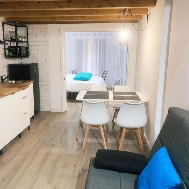 PUERTA DE CACERES Apartamento 4 - Apartamento de 2 dormitorios - 1