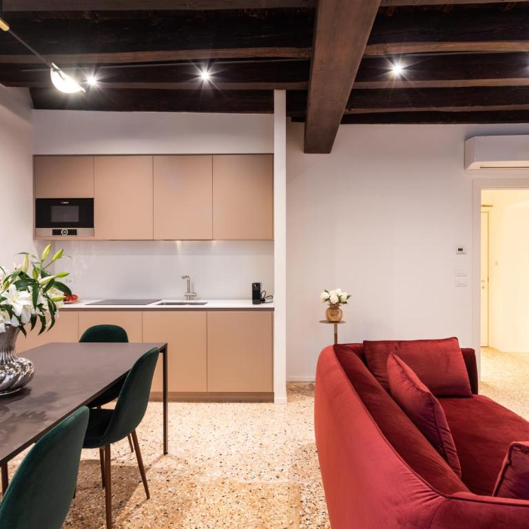 Palazzo Miracoli Apartments - Deluxe Apartment - 14