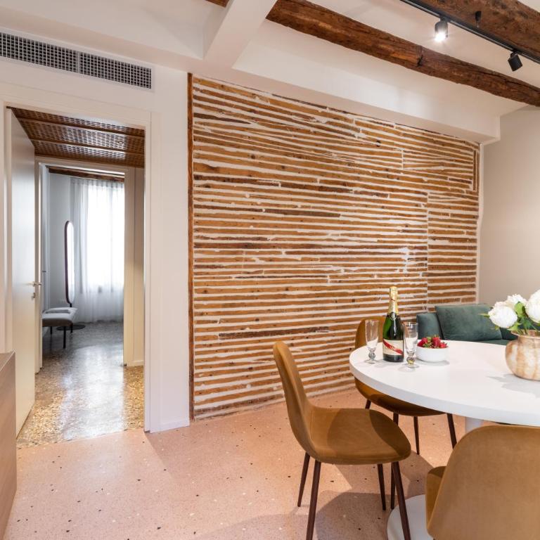 Palazzo Miracoli Apartments - Superior Apartment - 11