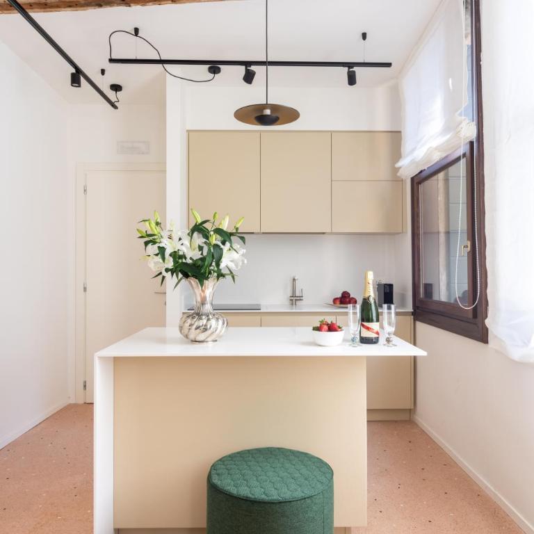 Palazzo Miracoli Apartments - Superior Apartment - 13