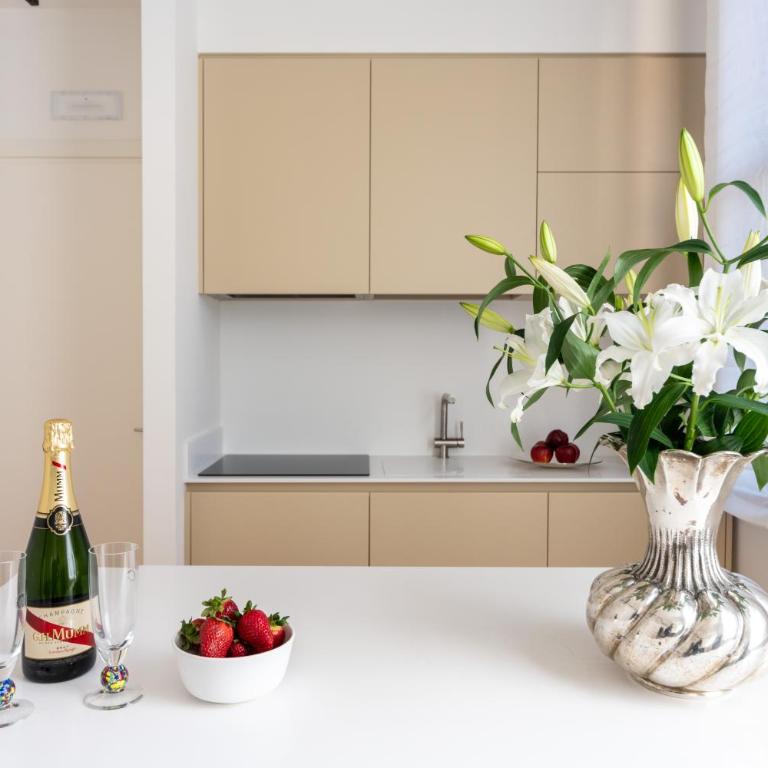 Palazzo Miracoli Apartments - Superior Apartment - 10