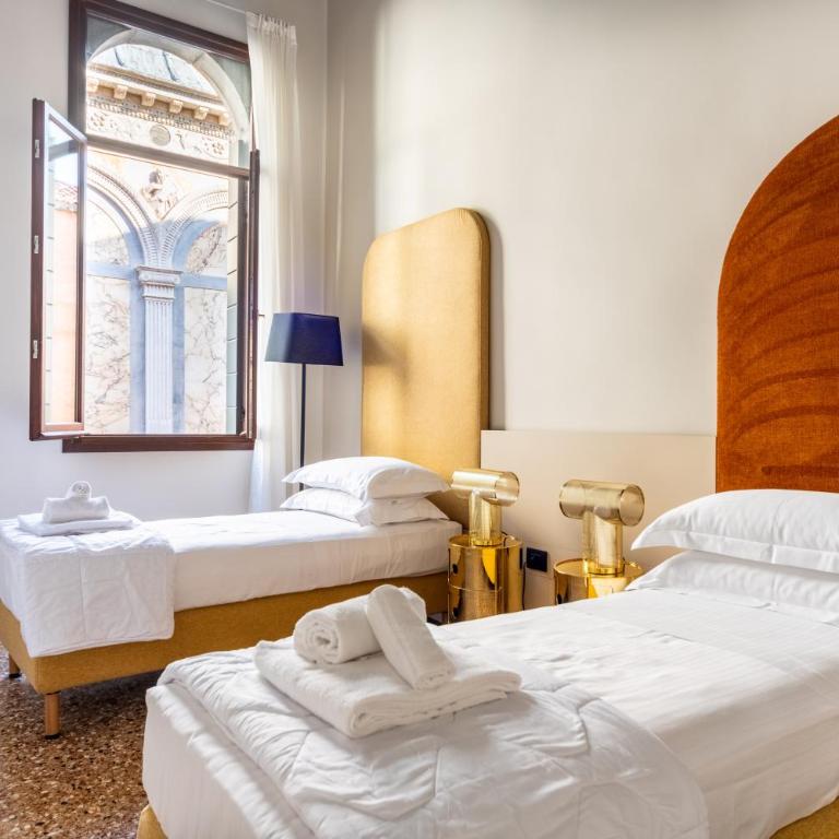 Palazzo Miracoli Apartments - Deluxe Apartment - 6
