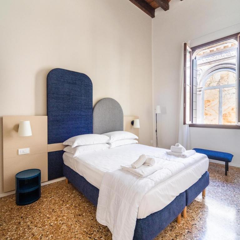 Palazzo Miracoli Apartments - Deluxe Apartment - 3
