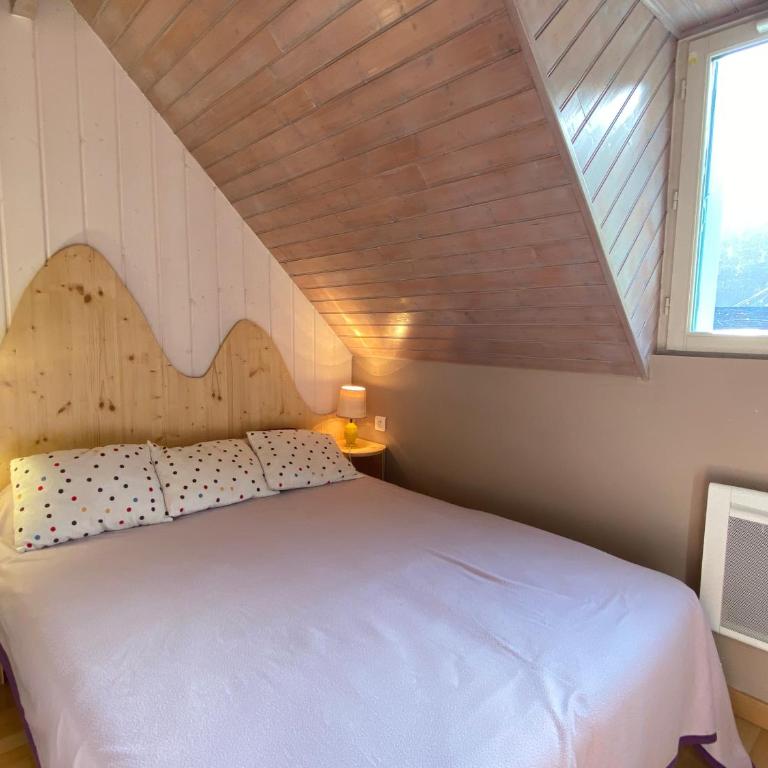 Joli chalet 60m2 proche du centre. parking. balcon - Appartement 2 Chambres - 16