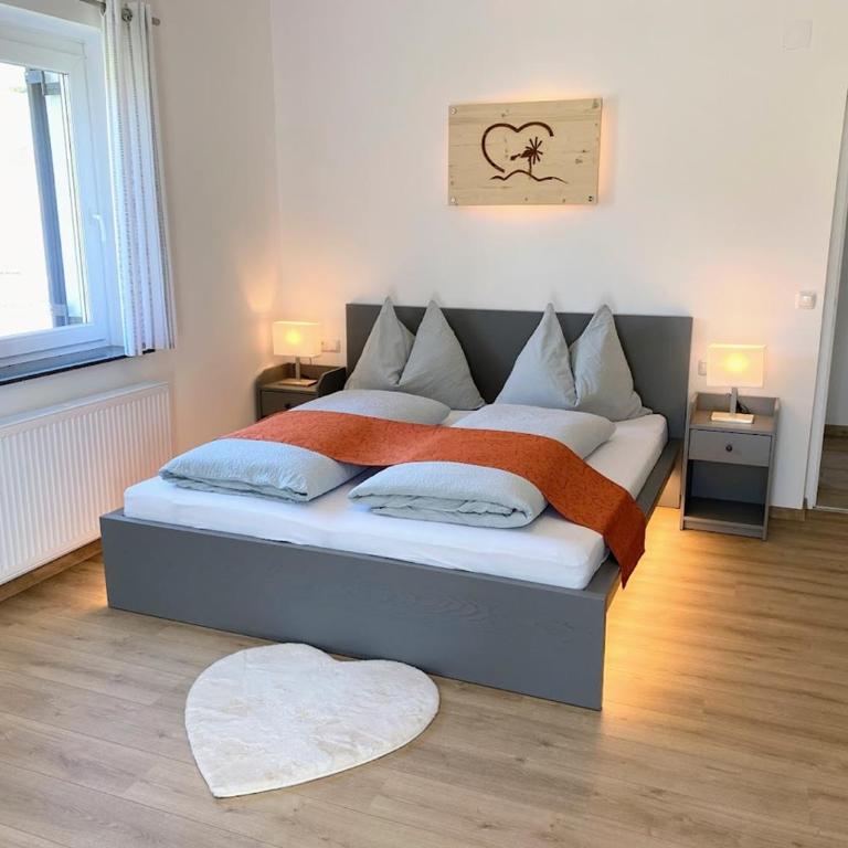 CLAUS RESCH APPARTEMENTS - E-Bike, Wandern, Minigolf, Familie, Urlaub an der Weinstraße - Grande Chambre Double - 4