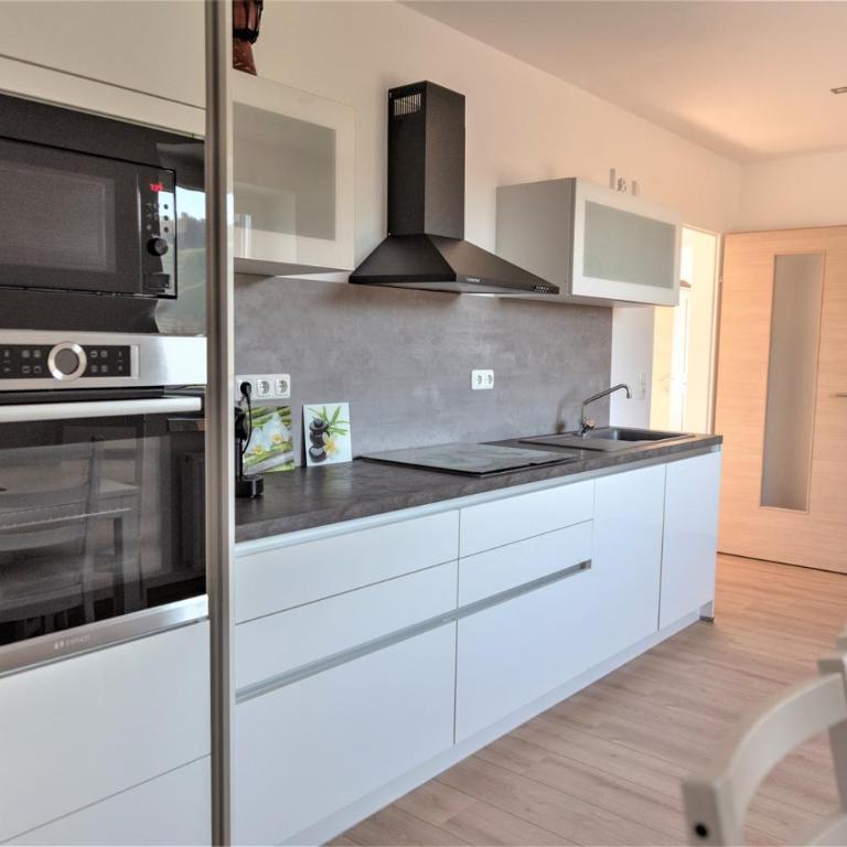 CLAUS RESCH APPARTEMENTS - E-Bike, Wandern, Minigolf, Familie, Urlaub an der Weinstraße - Grande Chambre Double - 12