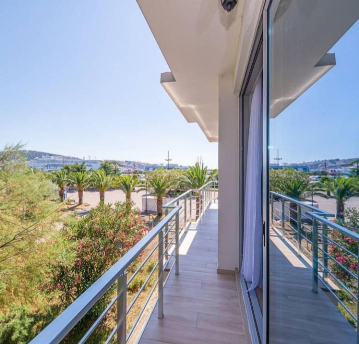 Passerella Apartments - Studio Apartment with Harbour View - 10