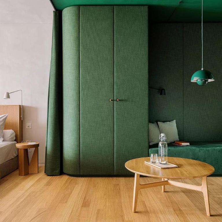 HERMITAGE Lake Lucerne - Beach Club & Lifestyle Hotel - Design-Zimmer mit Balkon und Seeblick - 4