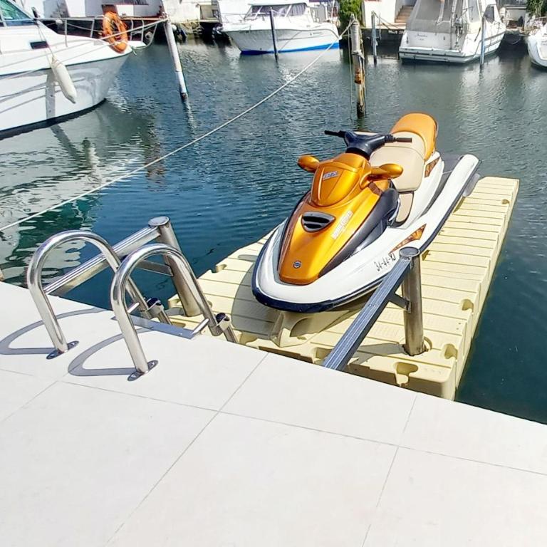 Plage à 500 m, Maison haut de gamme avec amarre privée, accès mer en 5 min sans pont, jacuzzi - Villa de 3 dormitorios - 11