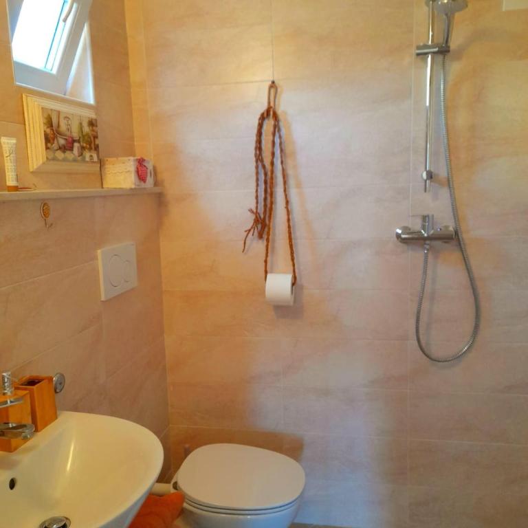 Les Amis - Two-Bedroom Apartment - 35