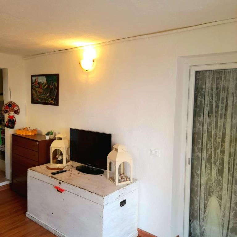 Les Amis - Two-Bedroom Apartment - 33