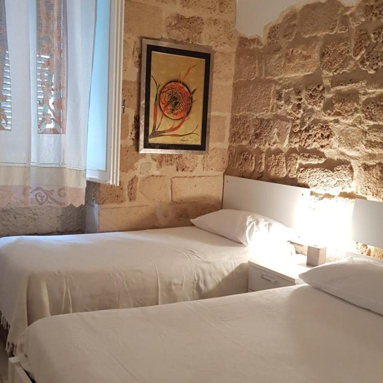 Aliga - Triple Room with Private Bathroom - 3