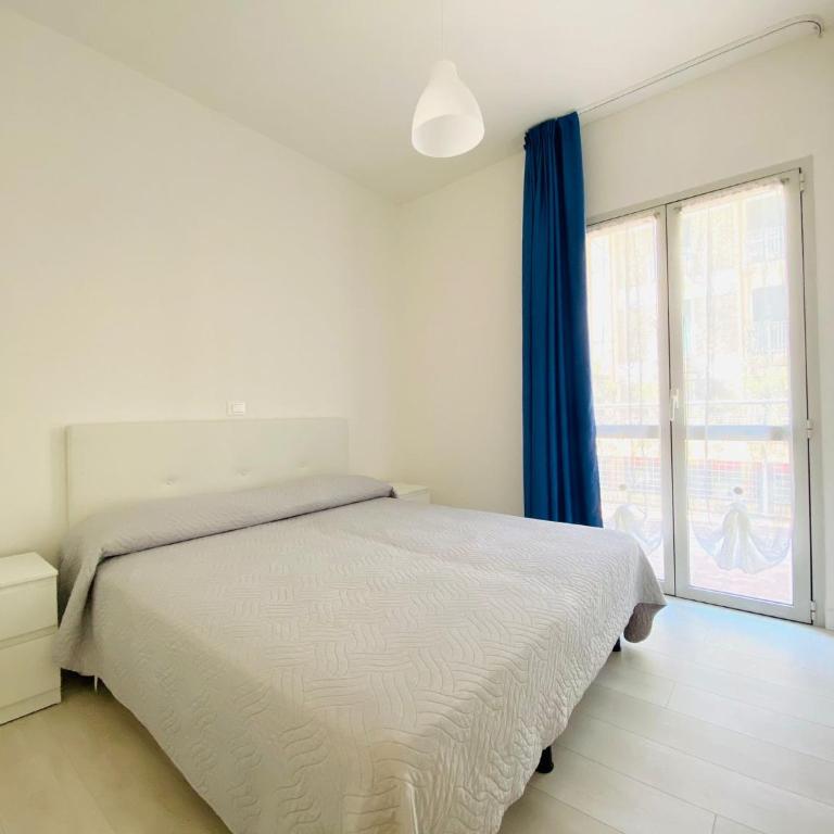 AUGUSTUS - Piazza Mazzini - Vicino al mare - IMMOBIL RELAX - Appartamento con 2 Camere da Letto - 1