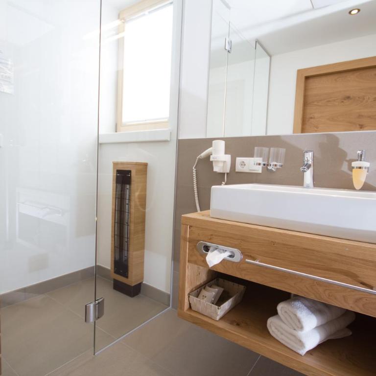 Berglife Appartements - Apartment mit 3 Schlafzimmern und einem Balkon oder einer Terrasse - 2