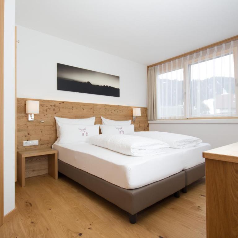 Berglife Appartements - Apartment mit 2 Schlafzimmern und Balkon - 1