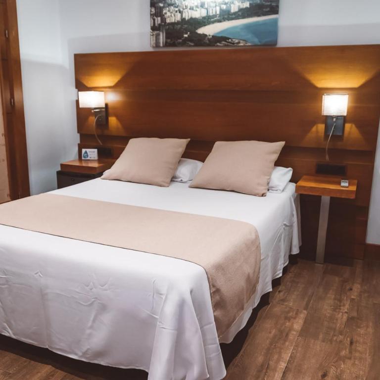 Ferreira Hostal Boutique - Habitación Cuádruple Estándar - 7
