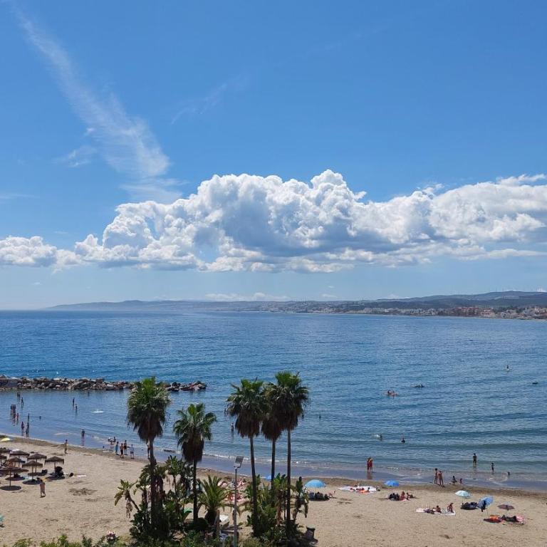 Estepona Marina with Sea Views, Pool and Parking - Apartamento de 1 dormitorio - 3