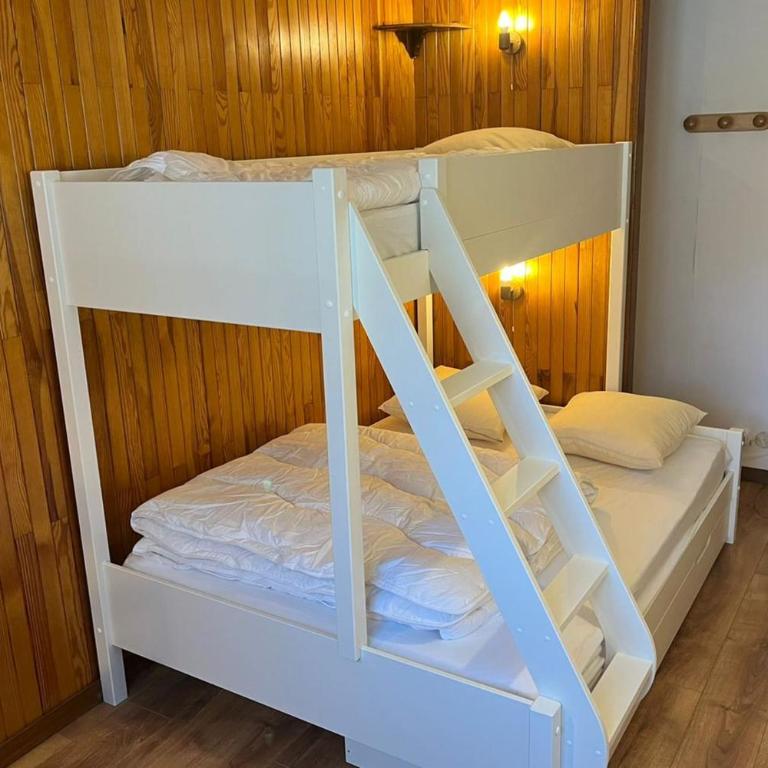Apartment With Balcony Close To The Ski Slopes - Appartamento - 13