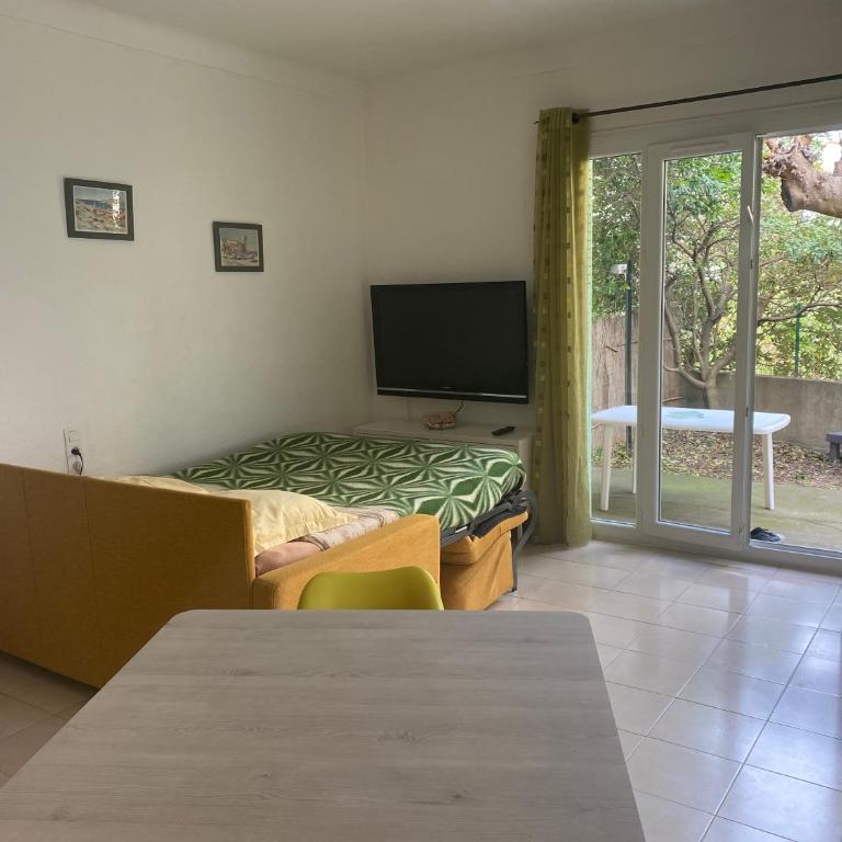 studio, jardin, parking à 100 m de la plage - Studio - 5