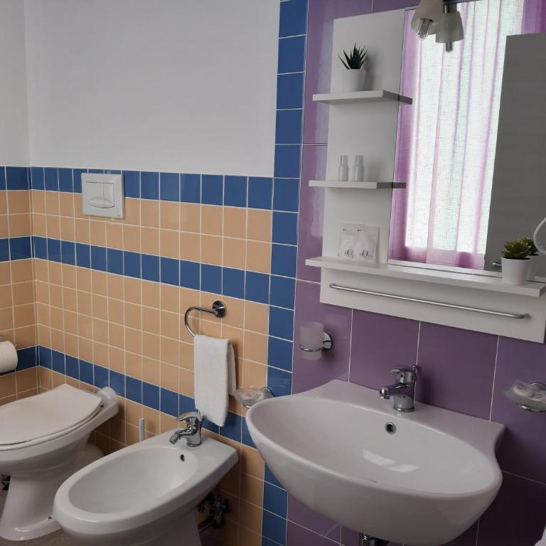B&B Costa Sicula - Camera Familiare con Vista Mare Laterale - 6