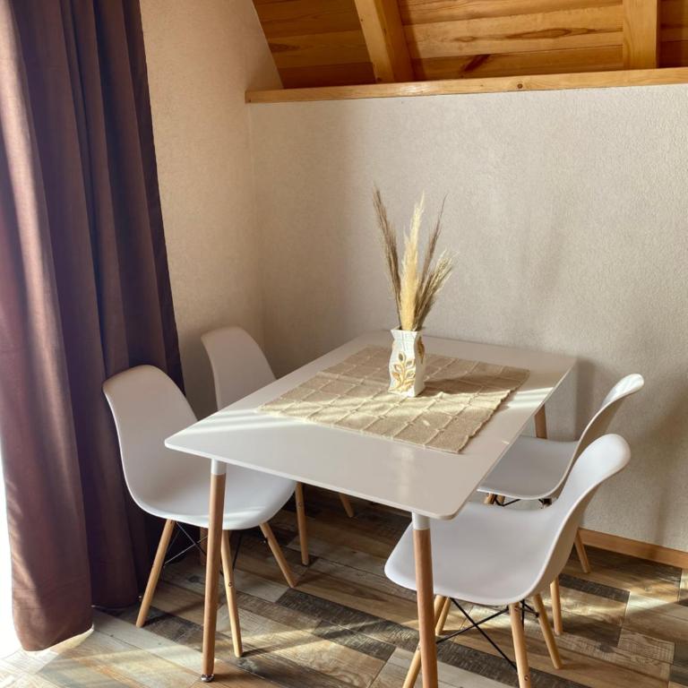 Cottage Angel - Two-Bedroom House - 7