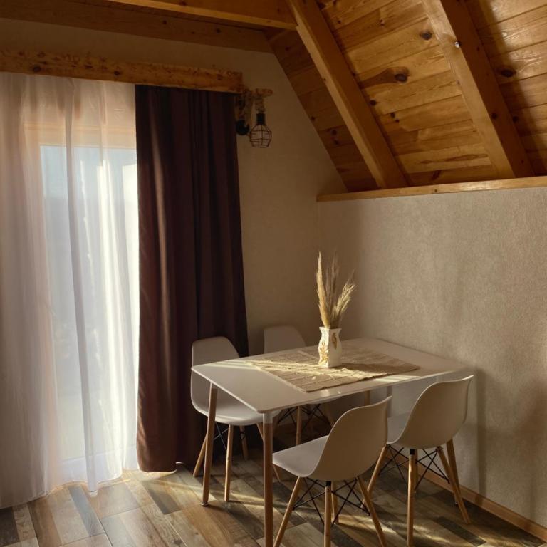 Cottage Angel - Two-Bedroom House - 8