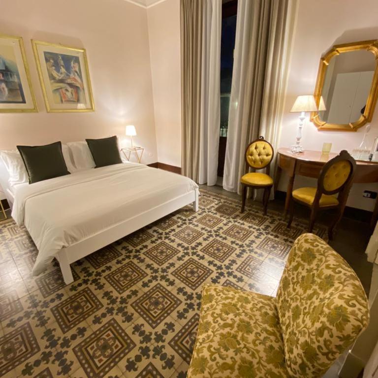 Stesicoro in Fiera - Triple Room with Private External Bathroom - 1