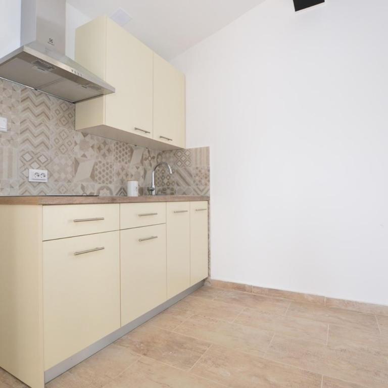 Olive apartments - One-Bedroom Apartment - 3