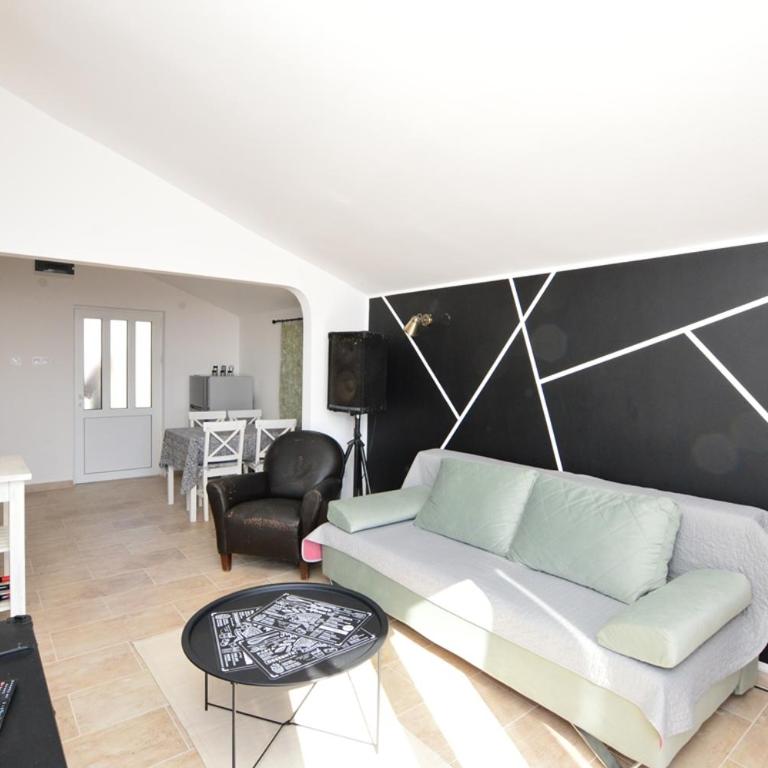 Olive apartments - One-Bedroom Apartment - 1