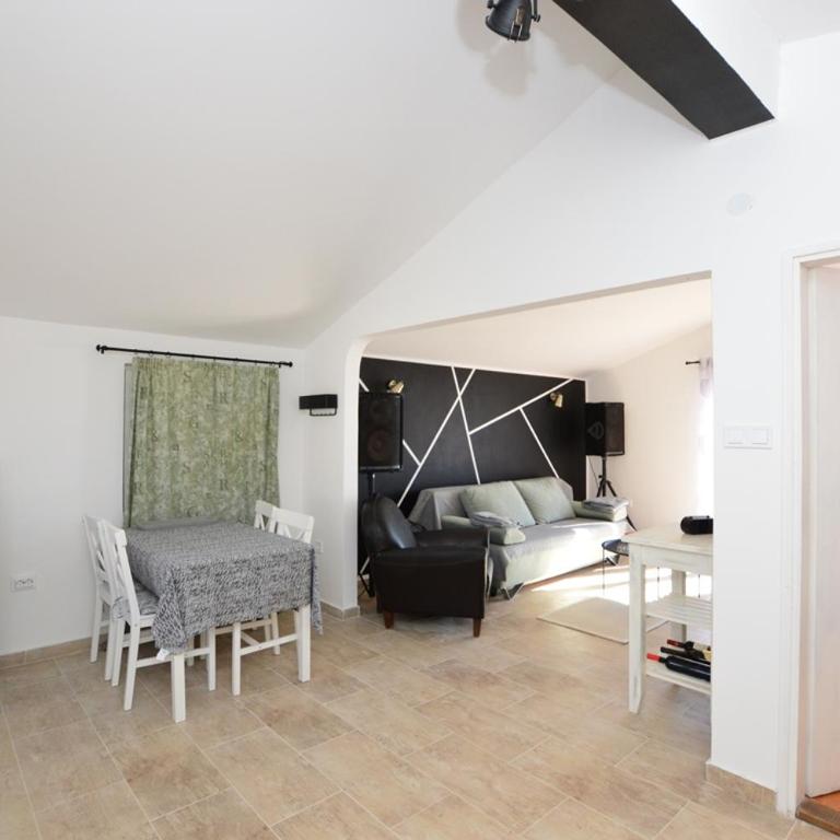 Olive apartments - One-Bedroom Apartment - 9